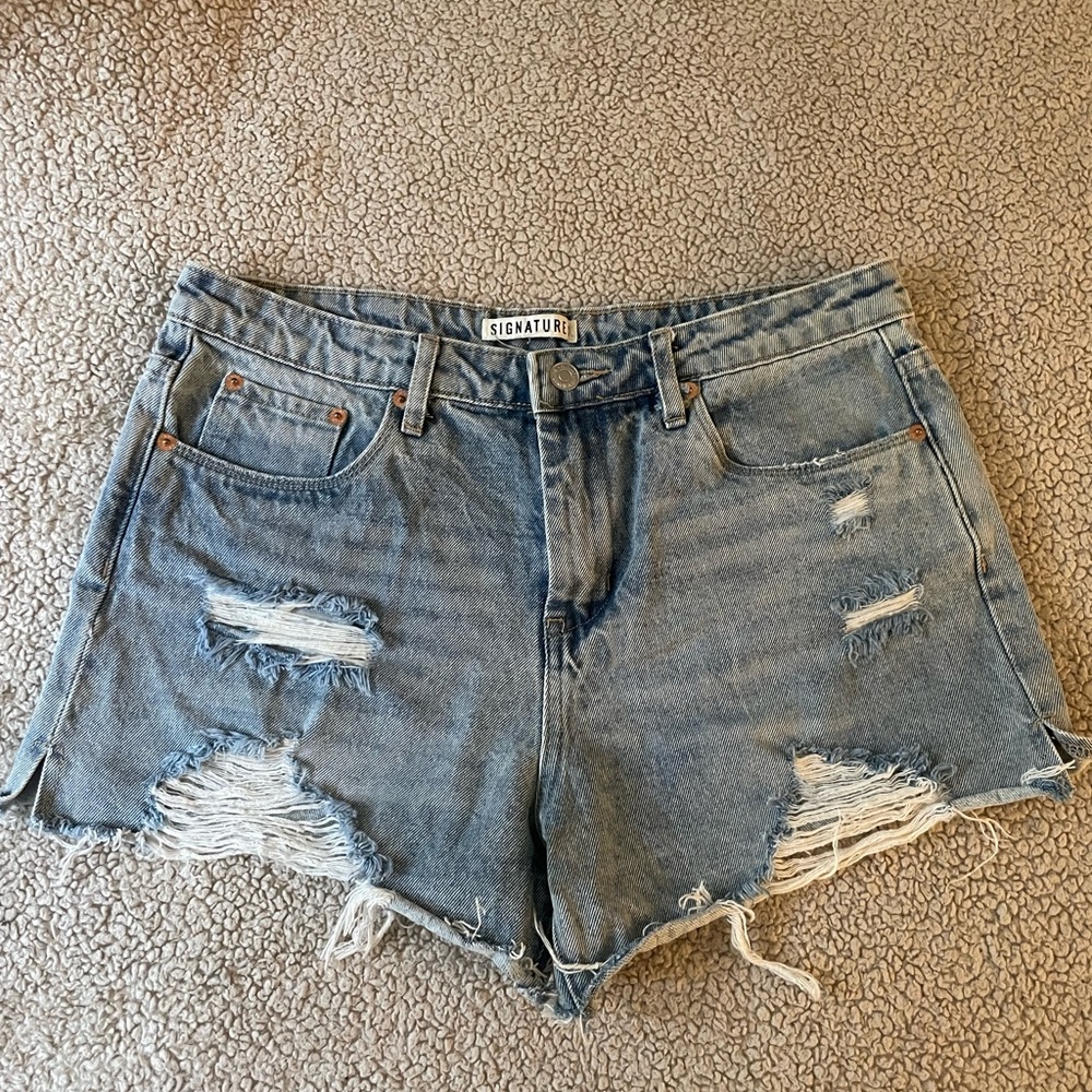 Signature 8 Denim Shorts